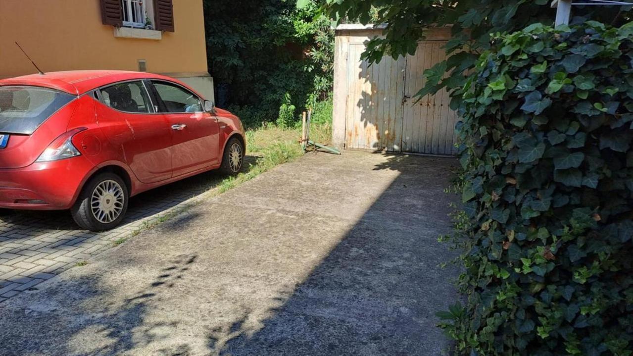 Fiera Bolognina - Komodo - Appartamento Completo Con Giardino E Parcheggio Privato Bologna Kültér fotó